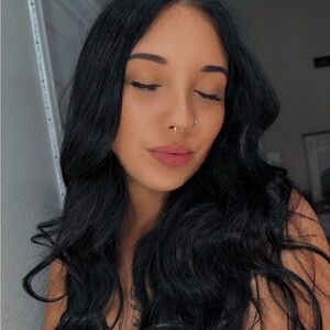 Meet your Posher, Hailey